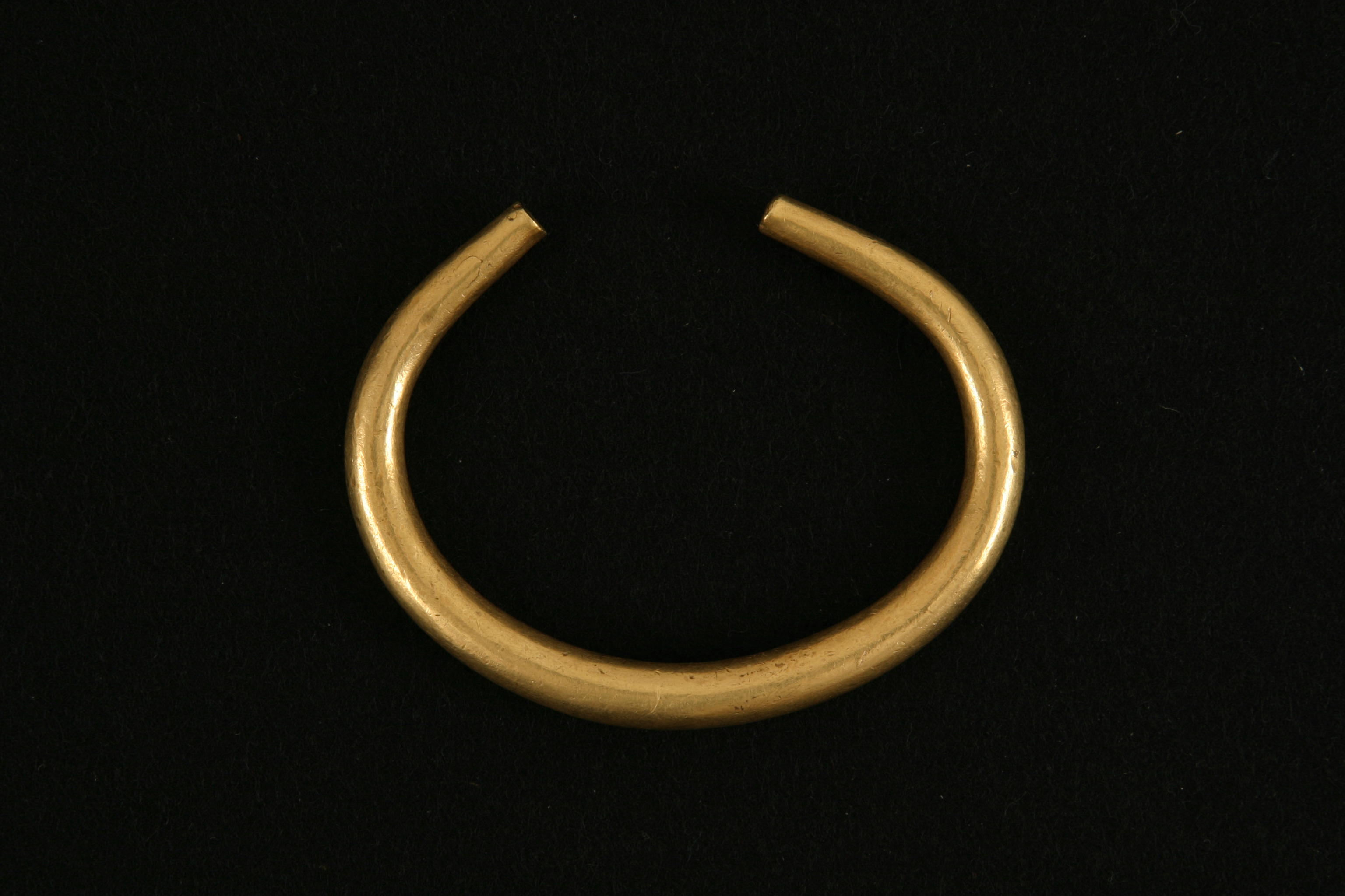 Aro